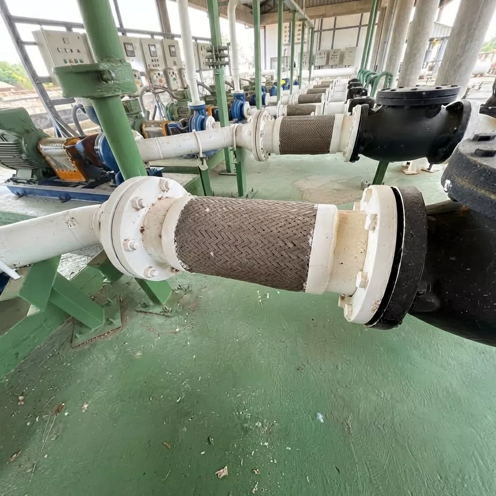 Tubo metallico intrecciato in acciaio inossidabile